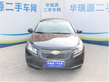 科鲁兹 闪烁疾驰 用尾灯为对手照亮前路