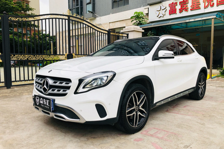 广州二手奔驰GLA 2018款 GLA 200 时尚版