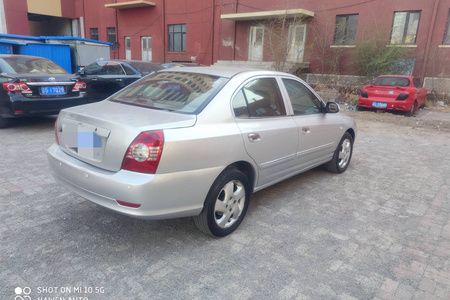 锦州二手现代伊兰特 2004款 三厢 1.8L手动豪华型