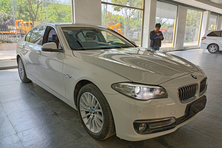 铜川二手宝马5系 2014款 525Li 2.0T 手自一体 风尚设计套装