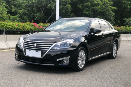 韶关二手丰田皇冠 2012款 V6 2.5L Royal 真皮版
